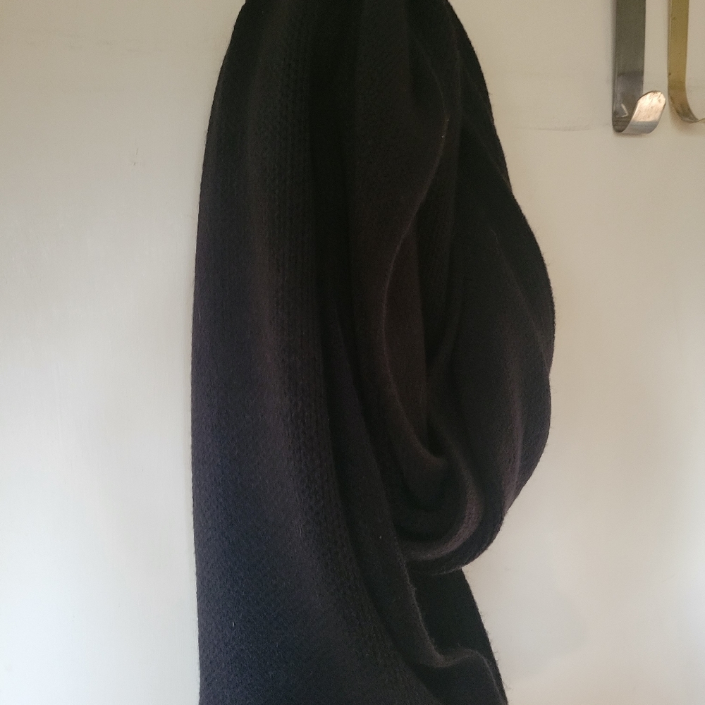 Black scarf